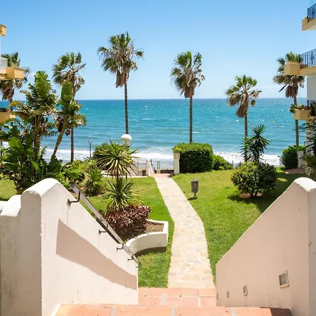 Apartment Beachfront Sea Views, Old Town, Parking Marbella