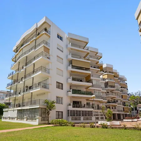 Beachfront Sea Views, Old Town, Parking
